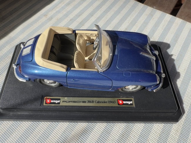 BBurago - Porsche 356B Cabriolet (1961)